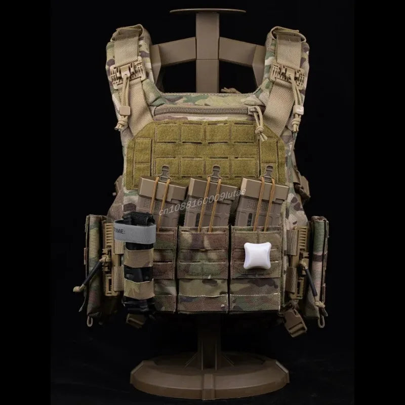 MOLLE Triple 5.56 M4 Magazine Pouch Bungee Retention